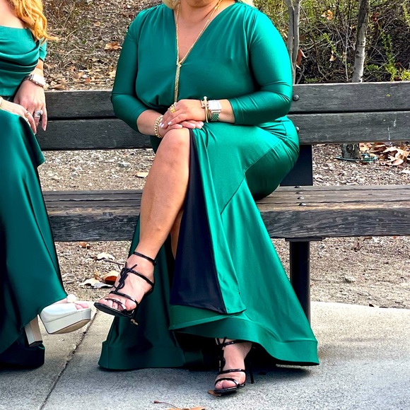 Eva Mejl Kimberly’s emerald green evening Dress - Picture 2 of 10